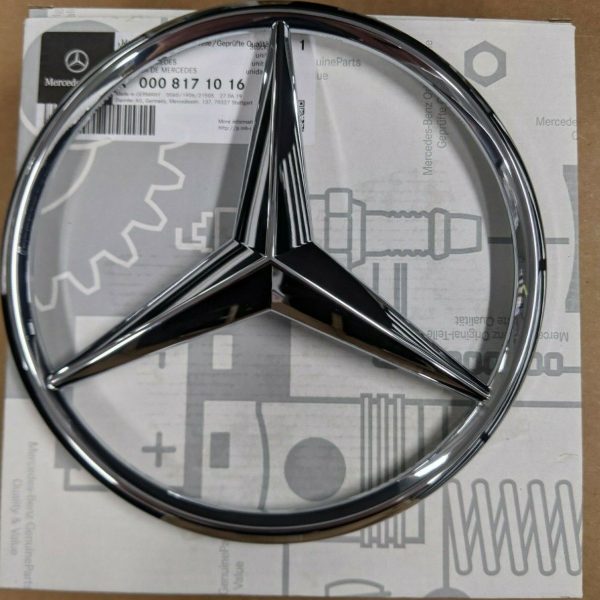 Znak u masci Mercedes Benz